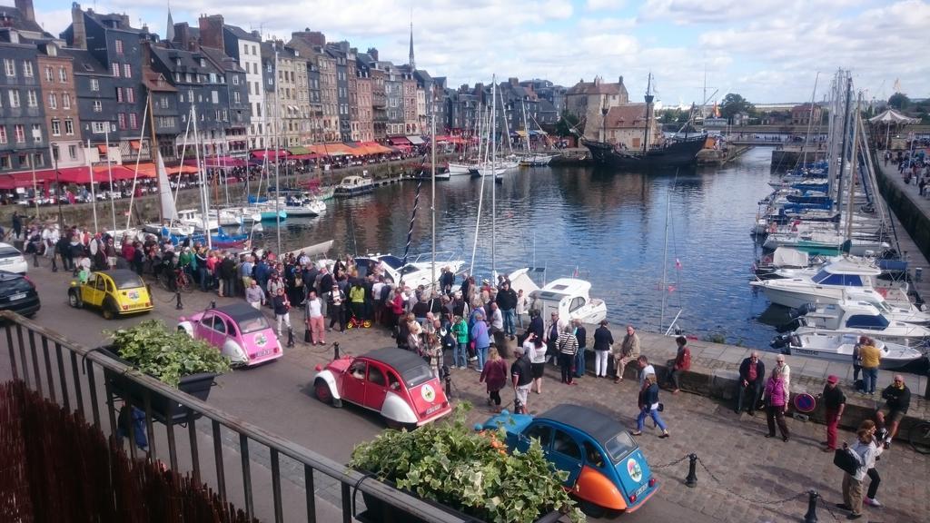 Le Balcon Du Port Apartment Honfleur Ruang foto