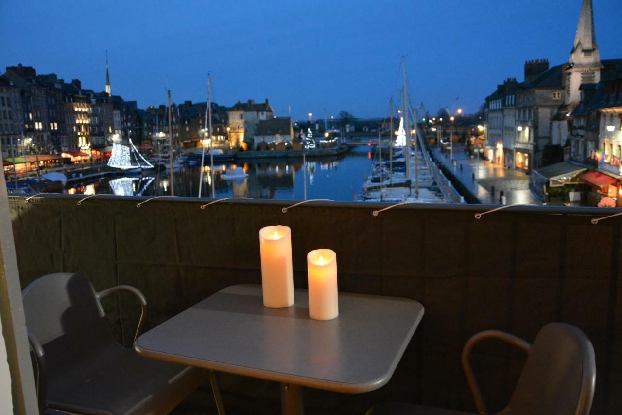 Le Balcon Du Port Apartment Honfleur Bagian luar foto